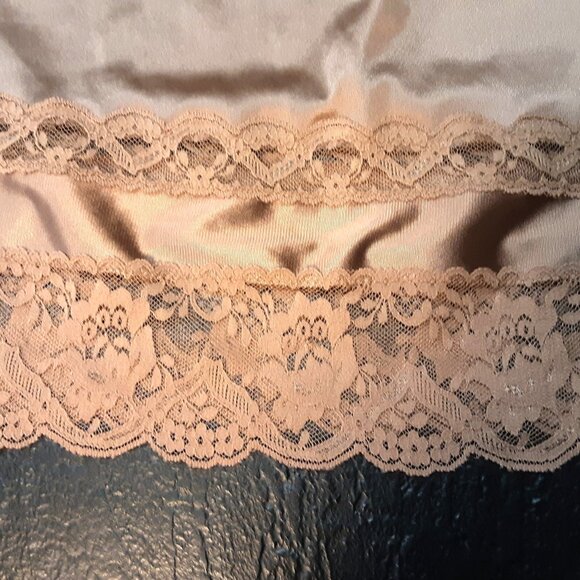Vintage Vanity Fair Half Slip – Coffee Nylon with Lace M USA Romantic Boho - Picture 3 of 5